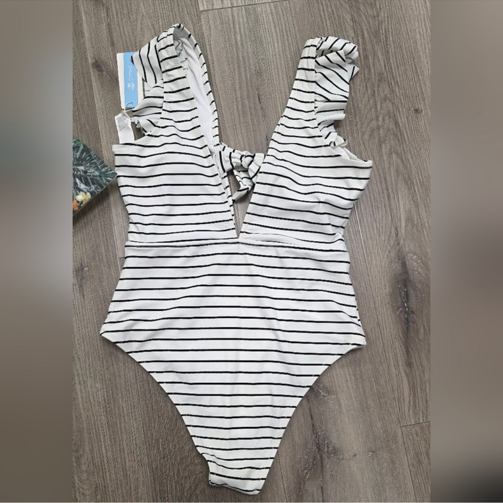 Cupshe Striped Ruffle Swimsuit - Picture 7 of 8